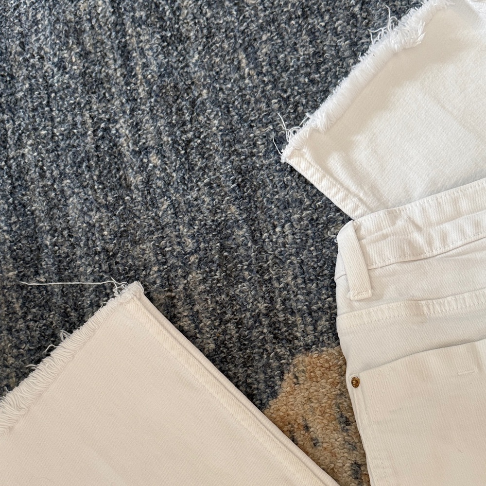 Zara White Denim Pants with Gold Button - Picture 4 of 4